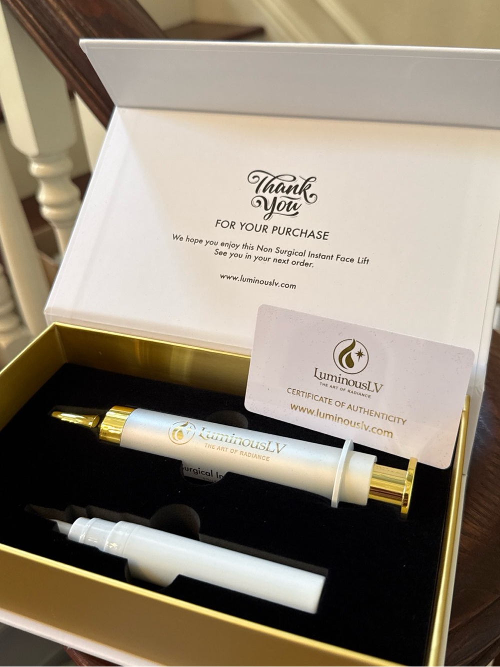 LuminousLV 2 In 1 Non Surgical Instant Face Lift.